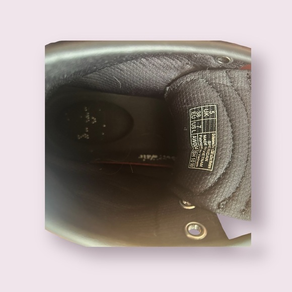 Dr. Martens Black Multicolor Paint Splatter Suede Boots Women’s size 7 - Picture 5 of 5